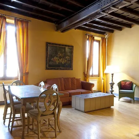 Apartament Luxury Manfredi *